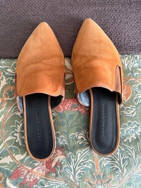Jenni Kayne Suede Mule in Saddle Size 38 gently worn